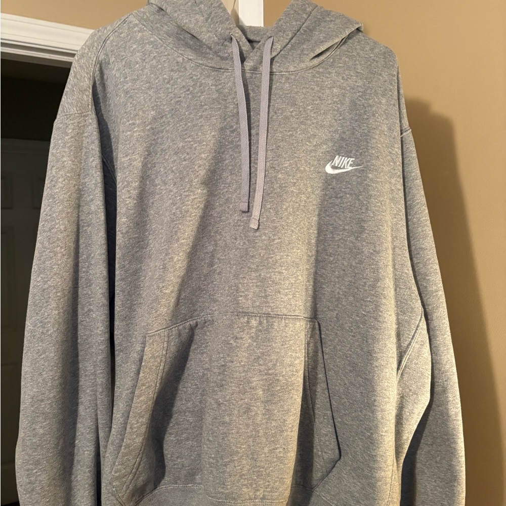 Nike Men's Heather Gray Hoodie